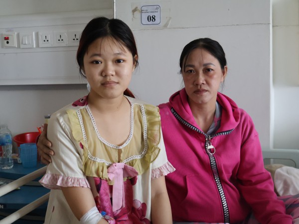 Con muốn sống: Người mẹ vét 2 triệu đồng liều cứu con suy thận giai đoạn cuối Con muốn sống: Người mẹ vét 2 triệu đồng liều cứu con suy thận giai đoạn cuối