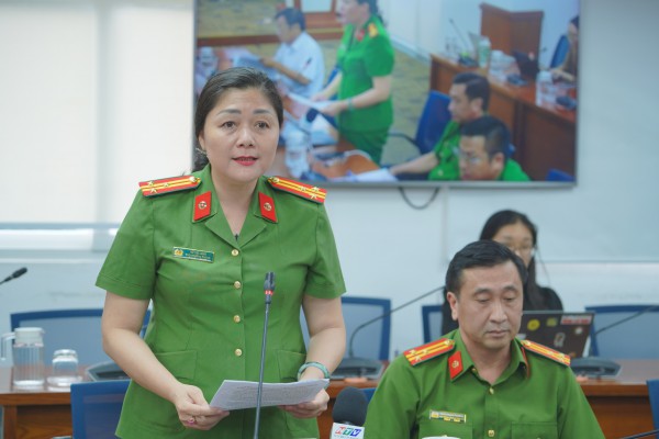 Công an TP.HCM kêu gọi người dân đăng nhập VNeID thường xuyên Công an TP.HCM kêu gọi người dân đăng nhập VNeID thường xuyên
