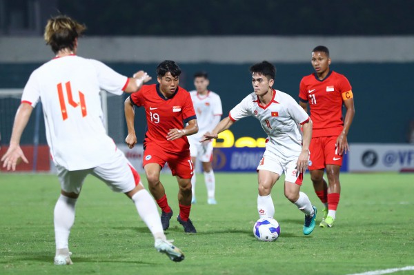 Đội U.23 Việt Nam: HLV Kim Sang-sik dám… sai và biết cách sửa