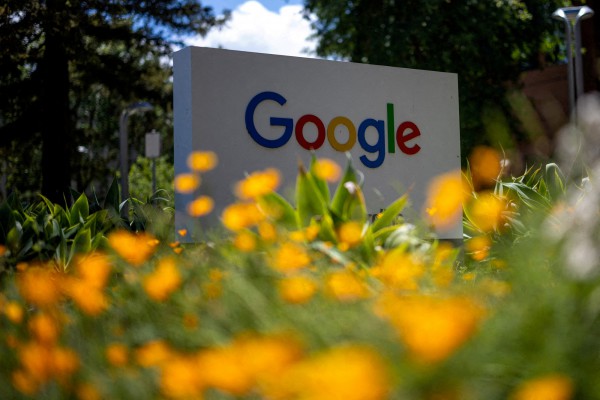 Google bị buộc bồi thường 425 triệu USD Google bị buộc bồi thường 425 triệu USD
