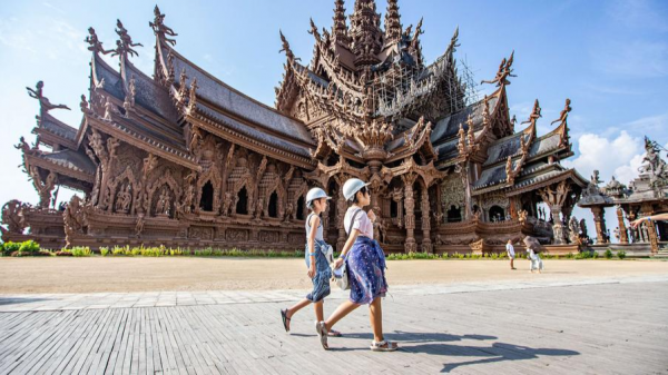 Khách Việt Nam đến Thái Lan giảm mạnh