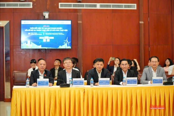 NĂNG LƯỢNG TÁI TẠO: Cơ chế tạo cơ hội lớn cho doanh nghiệp
