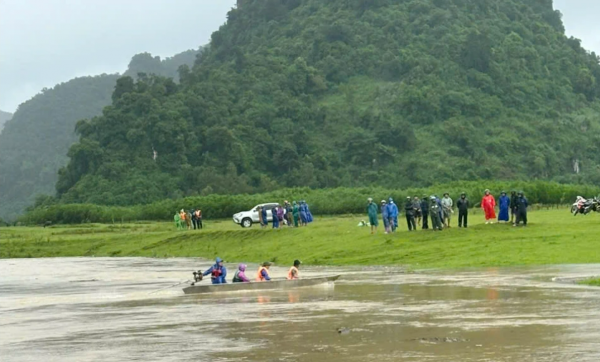 Nam sinh ở Quảng Trị bị lũ cuốn mất tích