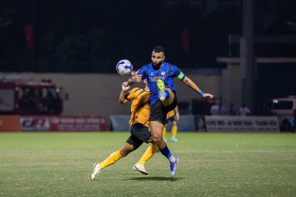 Nảy lửa vòng 4 V-League, ‘tự dưng’ HAGL đến tận tháng 12 mới đấu: Lý do bất ngờ!