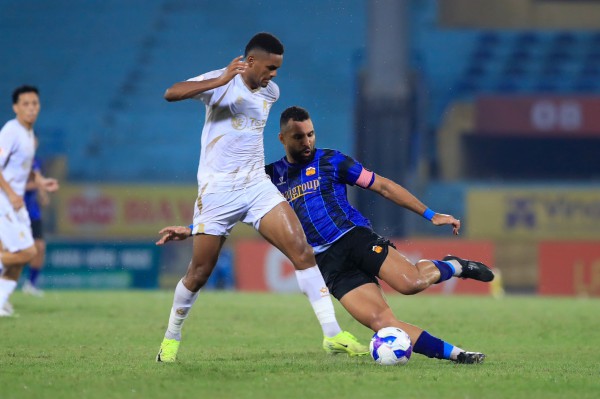 Nóng: V-League giảm số đội xuống hạng, HAGL và CLB Thanh Hóa... 'thở phào'