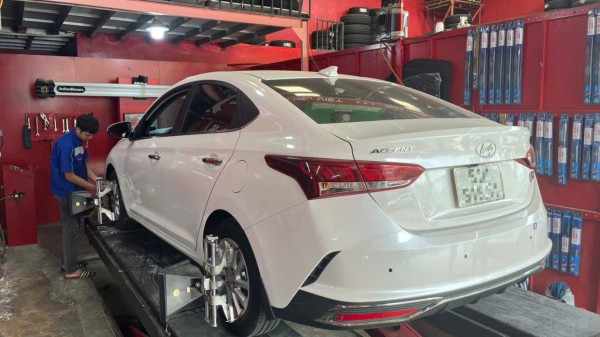 Ô tô chưa hết bảo hành: Rủi ro khi bảo dưỡng tại garage không chính hãng