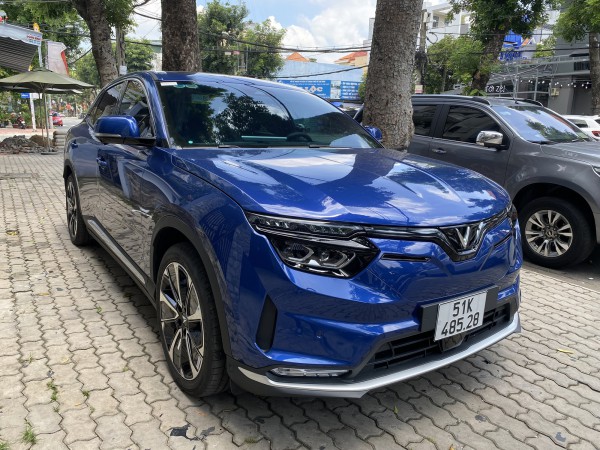 Ô tô điện cứng cáp và an toàn, mối lo với xe xăng truyền thống Ô tô điện cứng cáp và an toàn, mối lo với xe xăng truyền thống