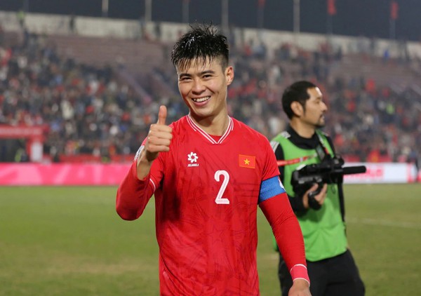 Ông Kim 'săn' thủ lĩnh cho đội tuyển Việt Nam Ông Kim 'săn' thủ lĩnh cho đội tuyển Việt Nam