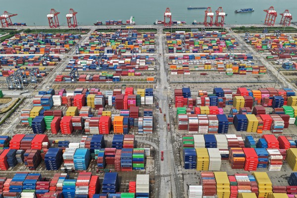 Ông Trump kêu gọi EU áp thuế 100% đối với Trung Quốc, Ấn Độ
