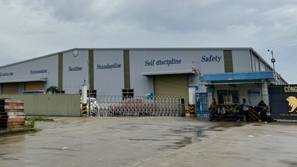 TP.HCM: Chủ doanh nghiệp vắng mặt nhiều ngày, hơn 500 công nhân hoang mang