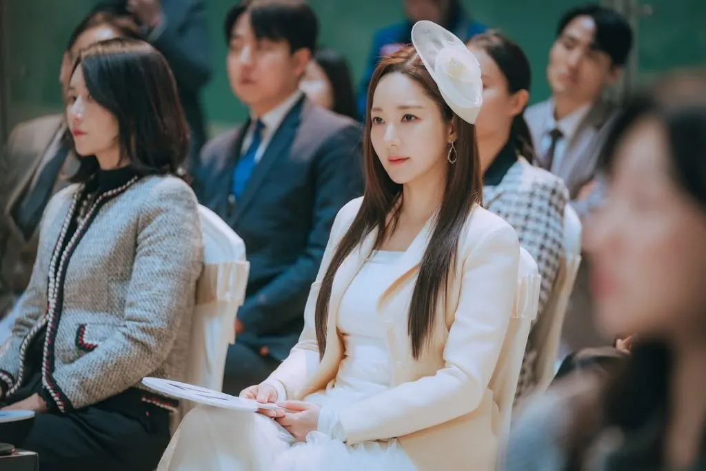 Thời trang đa phong cách của Park Min Young trong 