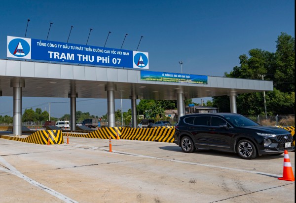 Từ ngày 1.10 không có tiền trong tài khoản giao thông, qua trạm BOT có bị phạt?