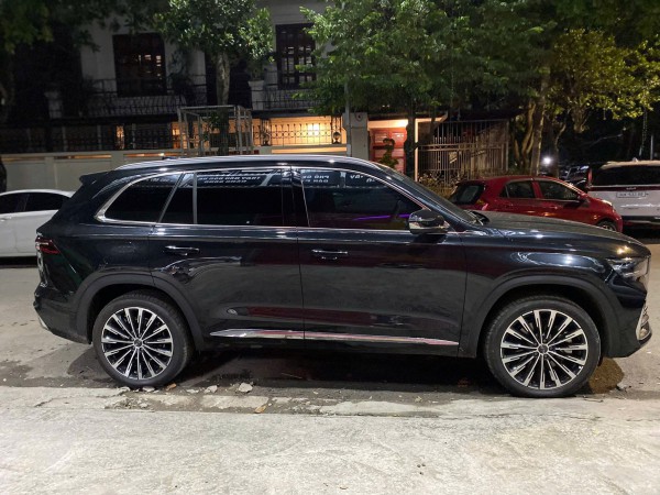 Xe Trung Quốc Geely Monjaro rớt giá gần 200 triệu sau gần một tháng lăn bánh