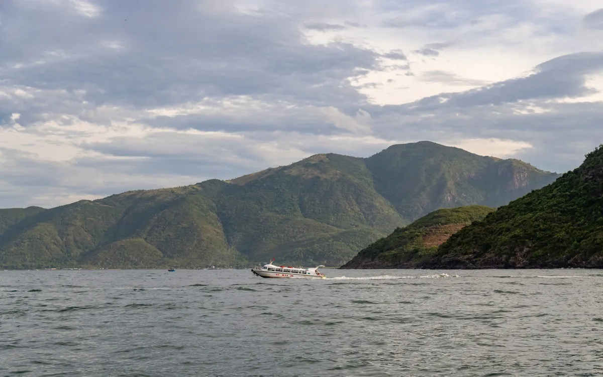 Thu phí tham quan vịnh Nha Trang từ ngày 25-9.