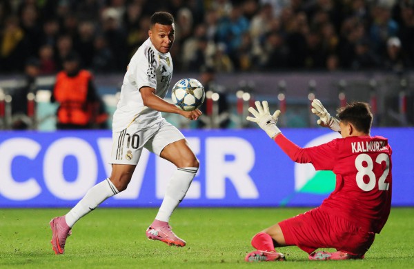 Real Madrid ‘nghiền nát’ đội tí hon Kairat, vì sao Liverpool bị tước phạt đền phút 89?