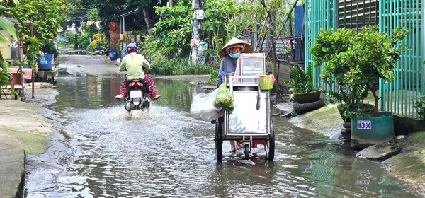 Đường số 2 xã Tân Vĩnh Lộc, dân khốn khổ vì nước ngập triền miên