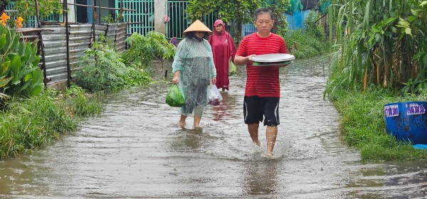 Đường số 2 xã Tân Vĩnh Lộc, dân khốn khổ vì nước ngập triền miên