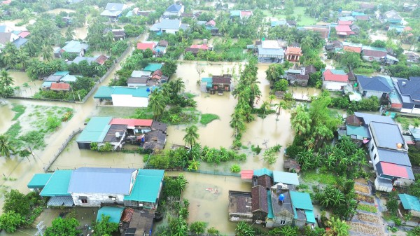 Hơn 4.000 nhà dân ở Thanh Hóa đang bị ngập sâu trong lũ