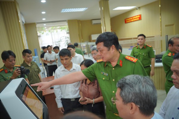 TP.HCM đồng loạt ra mắt 20 bộ phận một cửa tại công an cấp xã