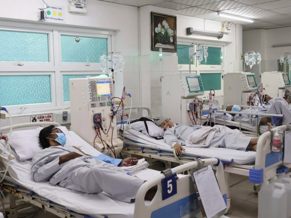 Vì sao ngày càng nhiều người trẻ bị viêm cầu thận, suy thận biến chứng nặng?