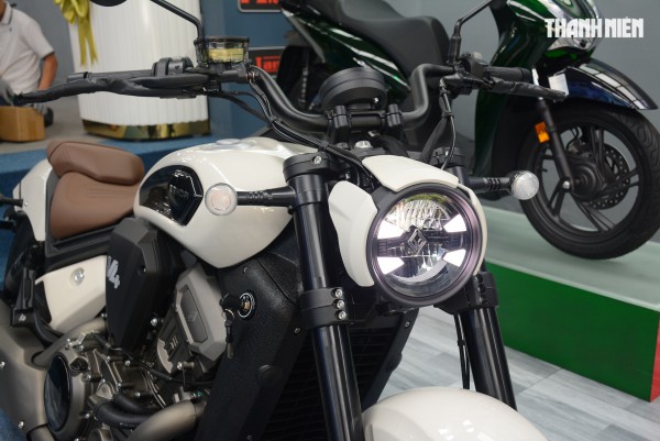 Mô tô đậm chất chơi Benda Dark Flag 500 Commander về Việt Nam, trang bị phuộc hơi Mô tô đậm chất chơi Benda Dark Flag 500 Commander về Việt Nam, trang bị phuộc hơi