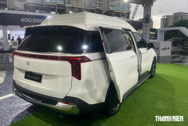 KIA Carnival 2025 thêm bản 'xe chủ tịch' 4 chỗ ngồi, có vách ngăn với khoang lái KIA Carnival 2025 thêm bản 'xe chủ tịch' 4 chỗ ngồi, có vách ngăn với khoang lái