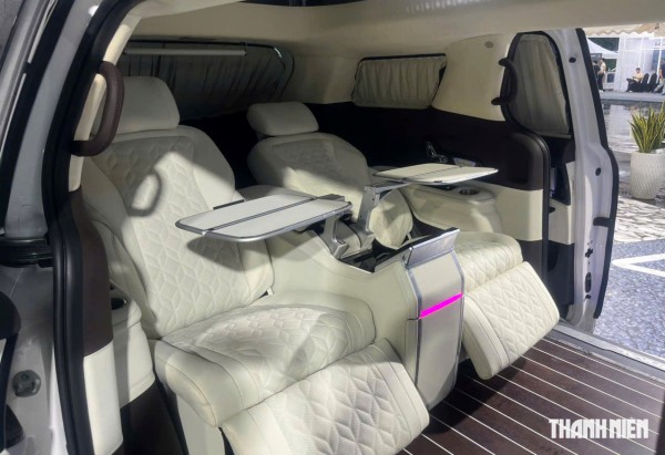 KIA Carnival 2025 thêm bản 'xe chủ tịch' 4 chỗ ngồi, có vách ngăn với khoang lái KIA Carnival 2025 thêm bản 'xe chủ tịch' 4 chỗ ngồi, có vách ngăn với khoang lái