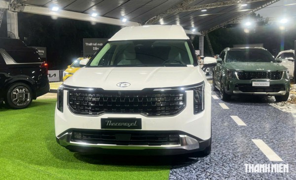 KIA Carnival 2025 thêm bản 'xe chủ tịch' 4 chỗ ngồi, có vách ngăn với khoang lái KIA Carnival 2025 thêm bản 'xe chủ tịch' 4 chỗ ngồi, có vách ngăn với khoang lái
