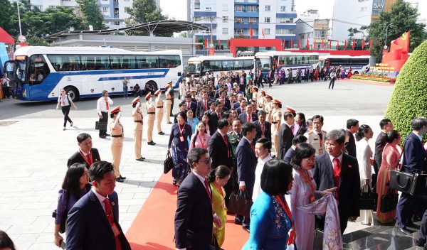 Hình ảnh ngày đầu Đại hội Đảng bộ TP.HCM lần thứ I, nhiệm kỳ 2025 - 2030