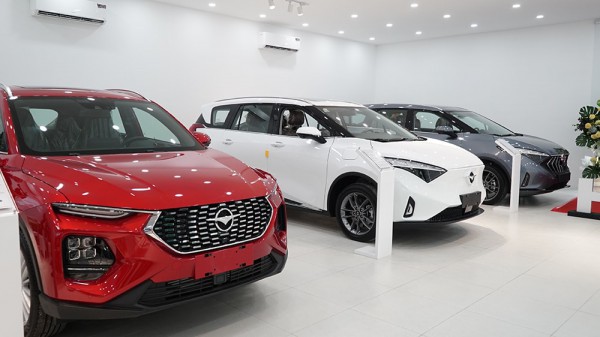 Khủng hoảng giá, tồn kho: Đại lý xe điện Trung Quốc trả giá đắt