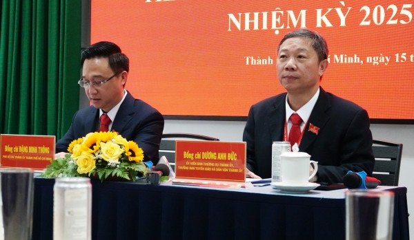 Thành ủy TP.HCM đánh giá, sắp xếp cán bộ thường xuyên Thành ủy TP.HCM đánh giá, sắp xếp cán bộ thường xuyên