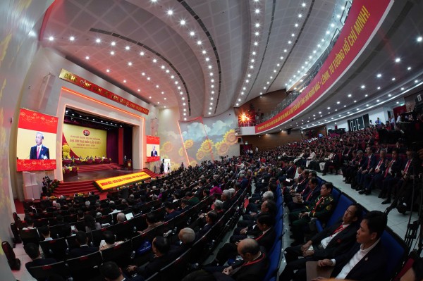 Bí thư Trần Lưu Quang: Nguồn lực của TP.HCM là những người dám nghĩ, biết làm Bí thư Trần Lưu Quang: Nguồn lực của TP.HCM là những người dám nghĩ, biết làm