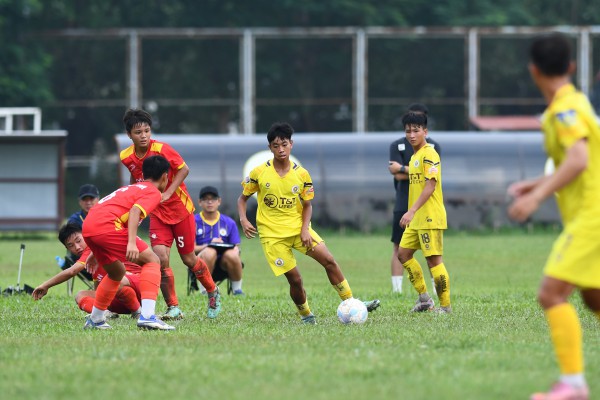 Lần đầu tiên bóng đá trẻ Việt Nam có giải 'mini V-League' Lần đầu tiên bóng đá trẻ Việt Nam có giải 'mini V-League'