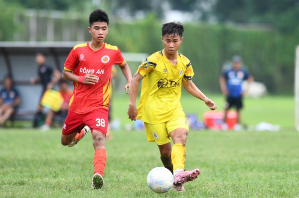 Lần đầu tiên bóng đá trẻ Việt Nam có giải 'mini V-League' Lần đầu tiên bóng đá trẻ Việt Nam có giải 'mini V-League'