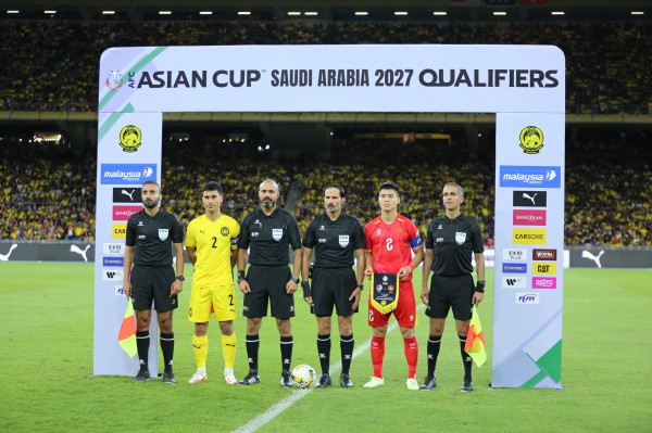 Có hay không môi giới bí ẩn 'làm giả' hồ sơ 7 cầu thủ nhập tịch Malaysia? Có hay không môi giới bí ẩn 'làm giả' hồ sơ 7 cầu thủ nhập tịch Malaysia?