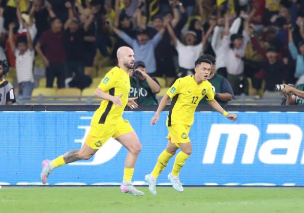Có 2 ngôi sao chính hiệu Malaysia thế này, sao FAM phải 'đi đường tắt', nhập tịch lậu! Có 2 ngôi sao chính hiệu Malaysia thế này, sao FAM phải 'đi đường tắt', nhập tịch lậu!