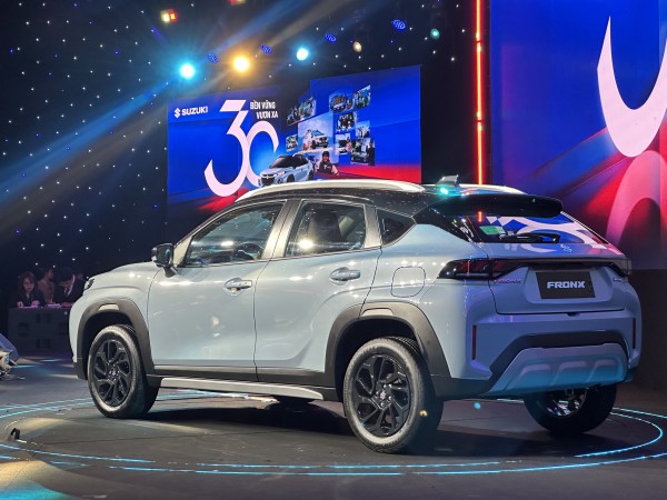 Suzuki Fronx có nhiều trang bị hấp dẫn, giá từ 520 triệu đồng Suzuki Fronx có nhiều trang bị hấp dẫn, giá từ 520 triệu đồng