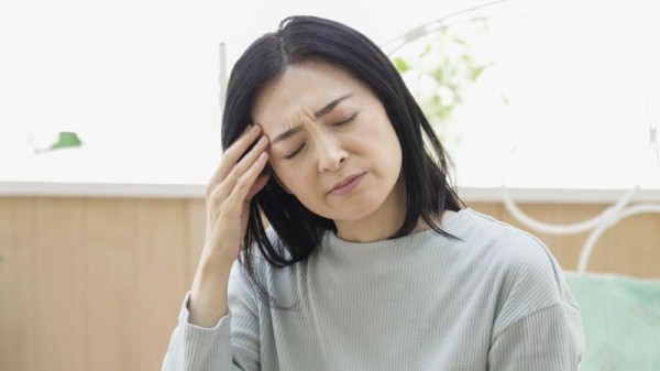Xua tan nỗi lo da khô, xỉn màu ở tuổi mãn kinh