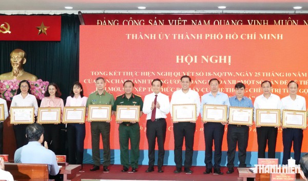 Bí thư Trần Lưu Quang: TP.HCM sẽ sắp xếp lại lãnh đạo phường, xã Bí thư Trần Lưu Quang: TP.HCM sẽ sắp xếp lại lãnh đạo phường, xã