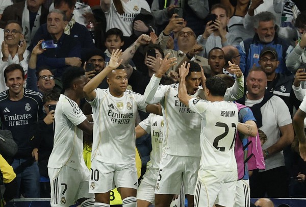 ‘Song sát’ Mbappe - Vinicius suýt phá hỏng ngày vui của Real Madrid, Liverpool thắng ấn tượng ‘Song sát’ Mbappe - Vinicius suýt phá hỏng ngày vui của Real Madrid, Liverpool thắng ấn tượng