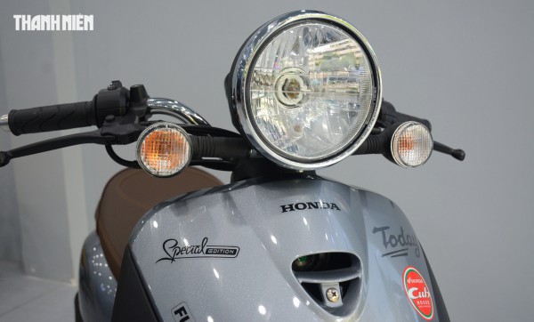 Xe tay ga tiết kiệm xăng Honda Today 50 về Việt Nam 20 chiếc