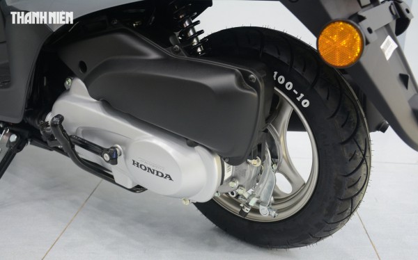 Xe tay ga tiết kiệm xăng Honda Today 50 về Việt Nam 20 chiếc