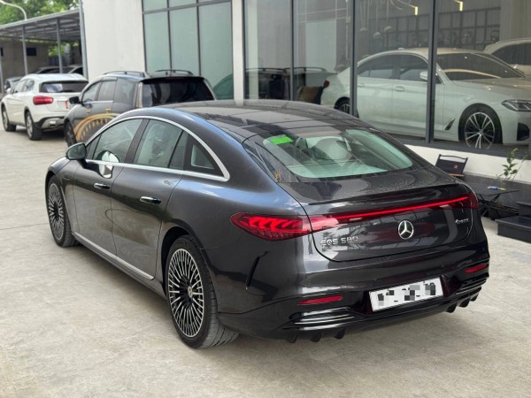 Ô tô điện Mercedes rớt giá 2,45 tỉ đồng sau khi lăn bánh 1.500 km Ô tô điện Mercedes rớt giá 2,45 tỉ đồng sau khi lăn bánh 1.500 km