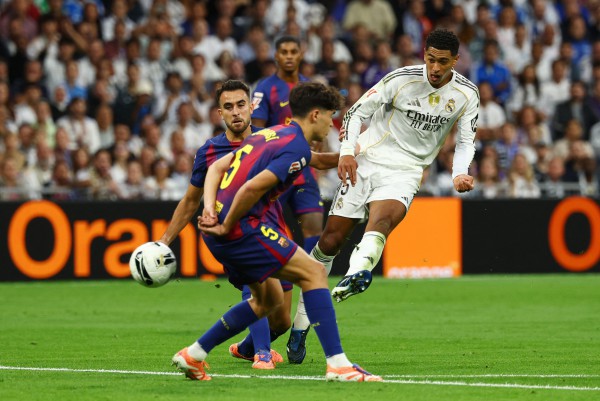 Real Madrid đánh bại Barca ở ‘Siêu kinh điển’: Mbappe cực hay, VAR gây tranh cãi Real Madrid đánh bại Barca ở ‘Siêu kinh điển’: Mbappe cực hay, VAR gây tranh cãi