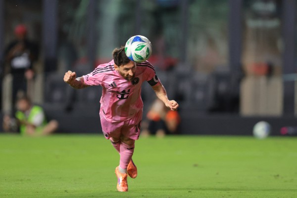 Messi ghi ngay cú đúp sau bản hợp đồng mới, Inter Miami thẳng tiến ở MLS Cup Messi ghi ngay cú đúp sau bản hợp đồng mới, Inter Miami thẳng tiến ở MLS Cup