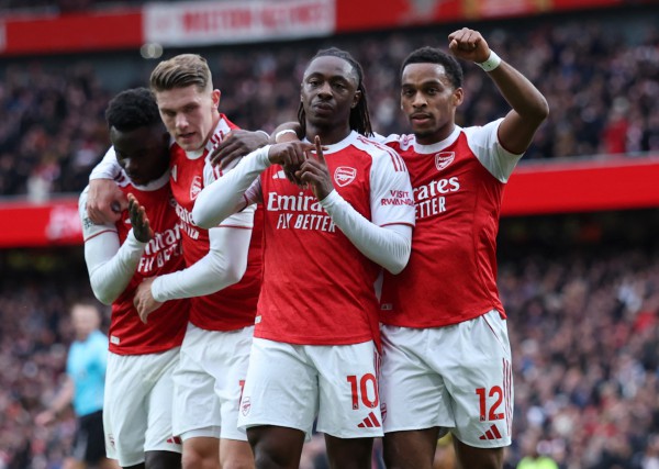 Man City bại trận vì 'quái vật' Haaland mất tích, Arsenal bứt tốc bỏ xa Liverpool Man City bại trận vì 'quái vật' Haaland mất tích, Arsenal bứt tốc bỏ xa Liverpool