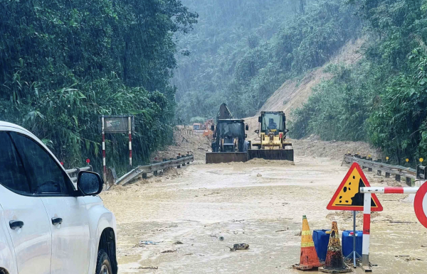 5 nguyên tắc vàng khi sử dụng ô tô mùa mưa bão, tài xế cần biết 5 nguyên tắc vàng khi sử dụng ô tô mùa mưa bão, tài xế cần biết