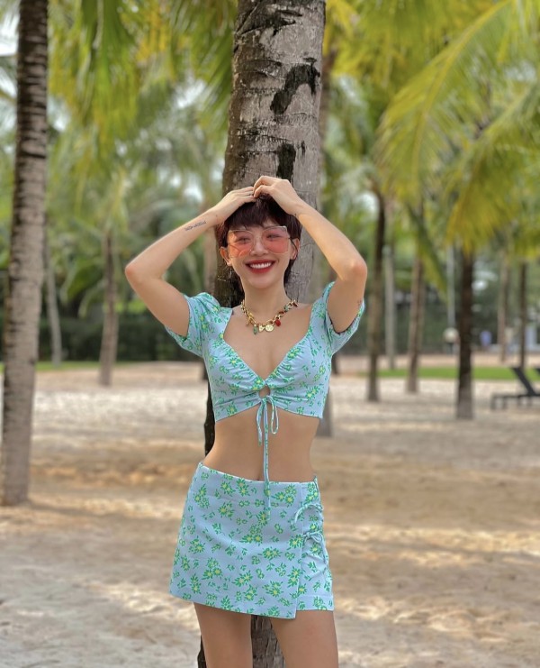 Sao Việt khỏe đẹp: Tóc Tiên eo thon dáng nuột nhờ tập gym Sao Việt khỏe đẹp: Tóc Tiên eo thon dáng nuột nhờ tập gym