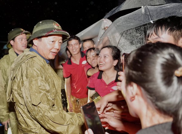 Phó thủ tướng Trần Hồng Hà: Không để người dân đói, rét trong và sau lũ