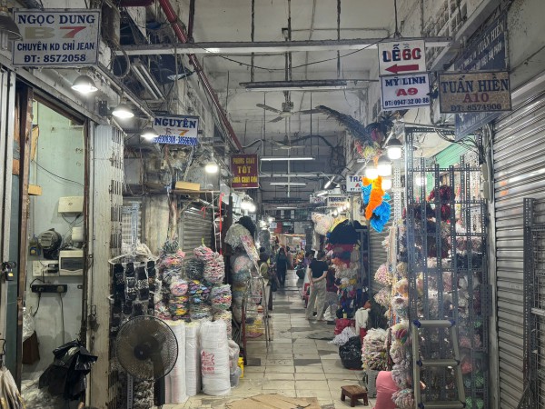 Đời chợ ở TP.HCM: Ai giữ lại một thời chợ? Đời chợ ở TP.HCM: Ai giữ lại một thời chợ?